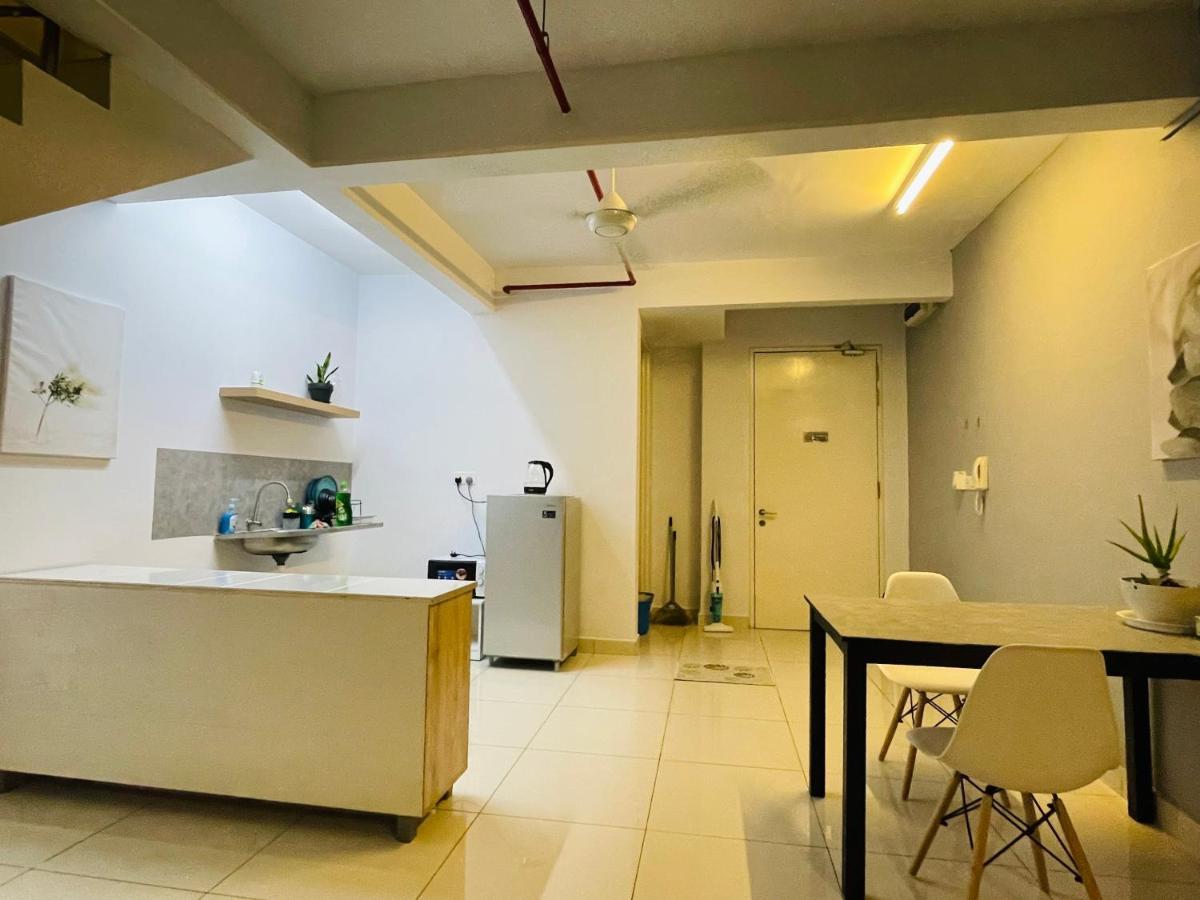 Minimalist Loft2 Decentrum Wifinetflix Kajang Buitenkant foto